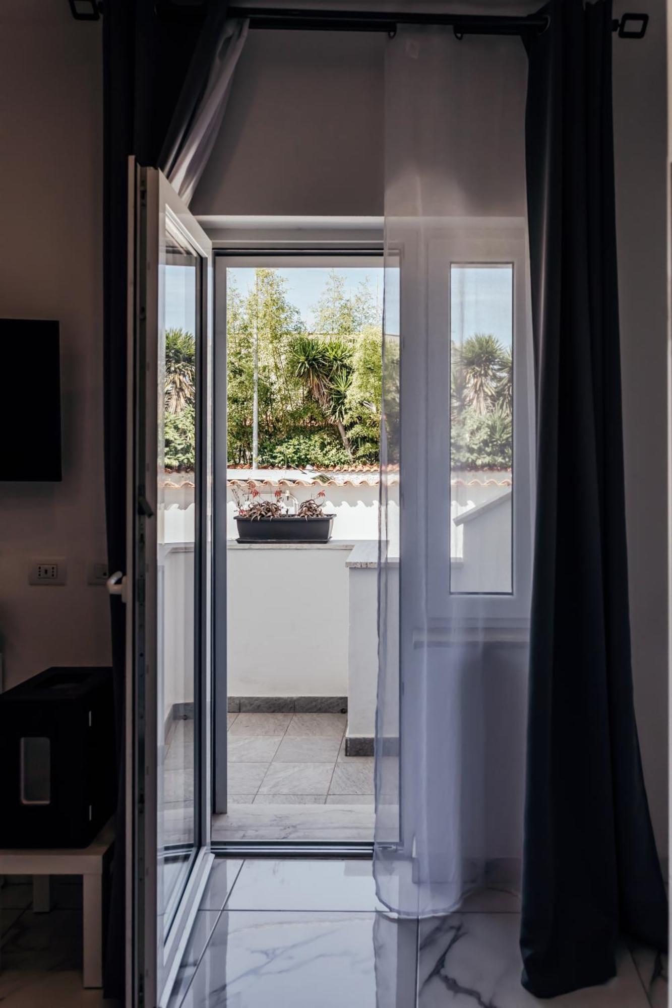Capitani Guest House Fiumicino Extérieur photo