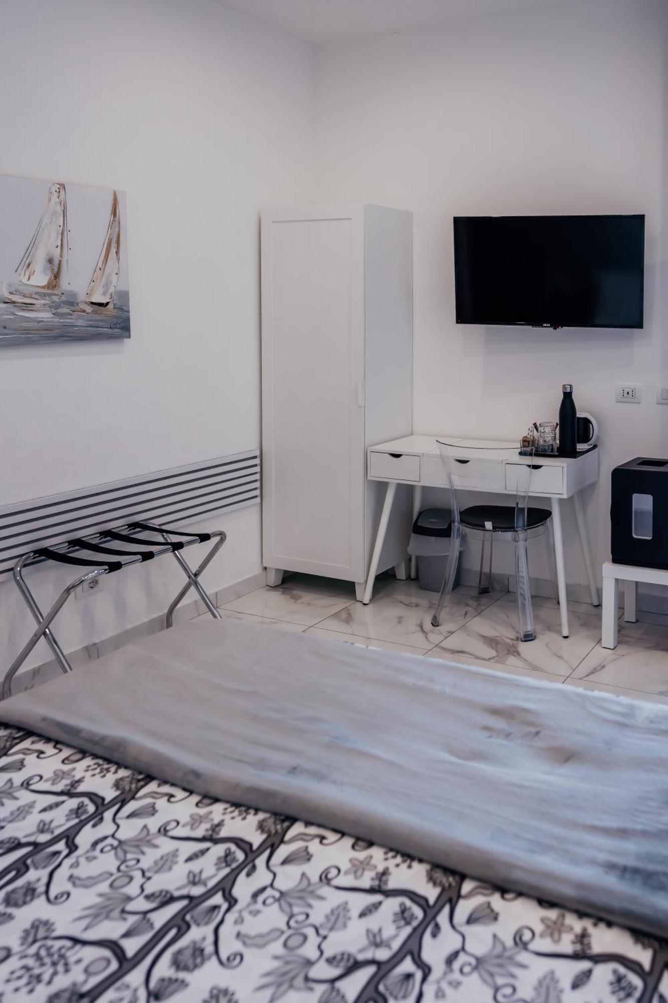 Capitani Guest House Fiumicino Extérieur photo