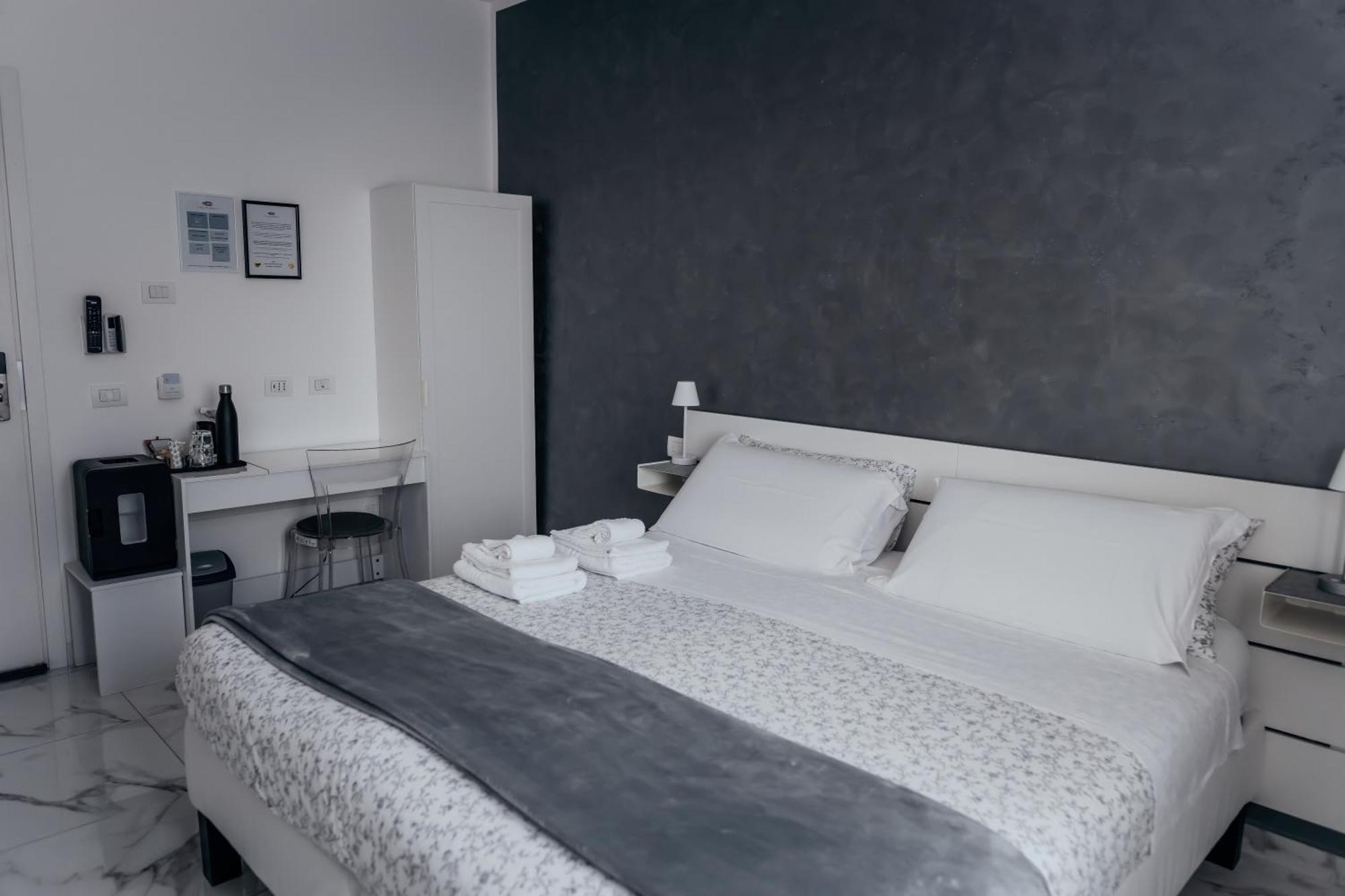 Capitani Guest House Fiumicino Extérieur photo